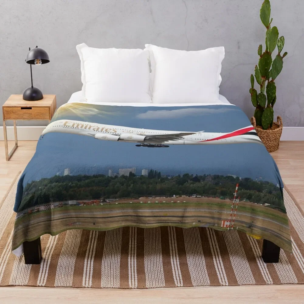 

Emirates airplane Throw Blanket Warm Flannel Blanket for Couch Chair Bedroom