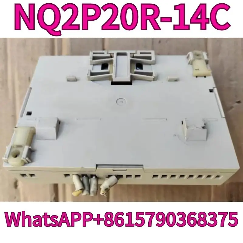 Controlador programable NQ2P20R-14C usado