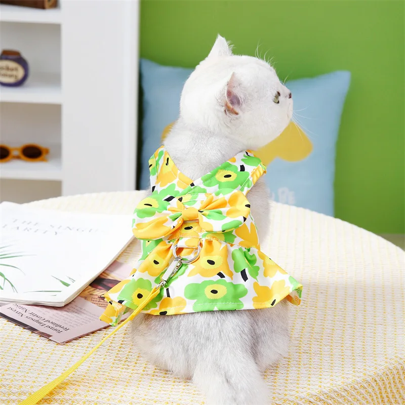 Pet Hawaiian sea breeze printing playful traction clothing cat dog chest back spring and summer clothing