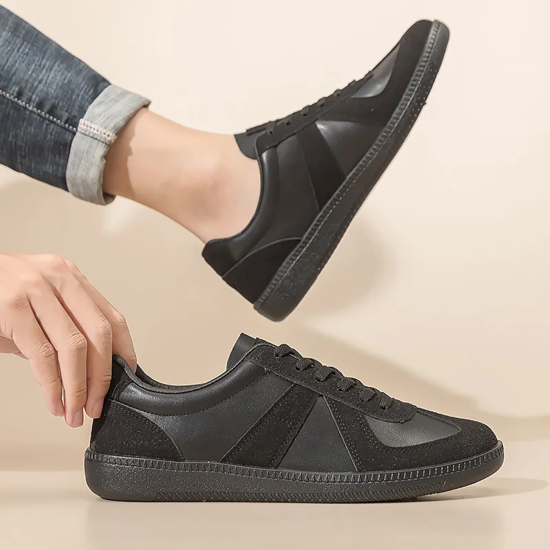 

Fashion Low-Top Sport Shoes Women Casual Sneakers Outdoor Comfortable Flat Shoes Spring New Soft Sole Walking Shos Female