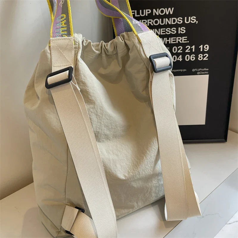 Borsa a tracolla in Nylon moda di grande capacità zaino Casual con tracolla colorata solida 2024 borse di vendita calde per le donne Bolsa