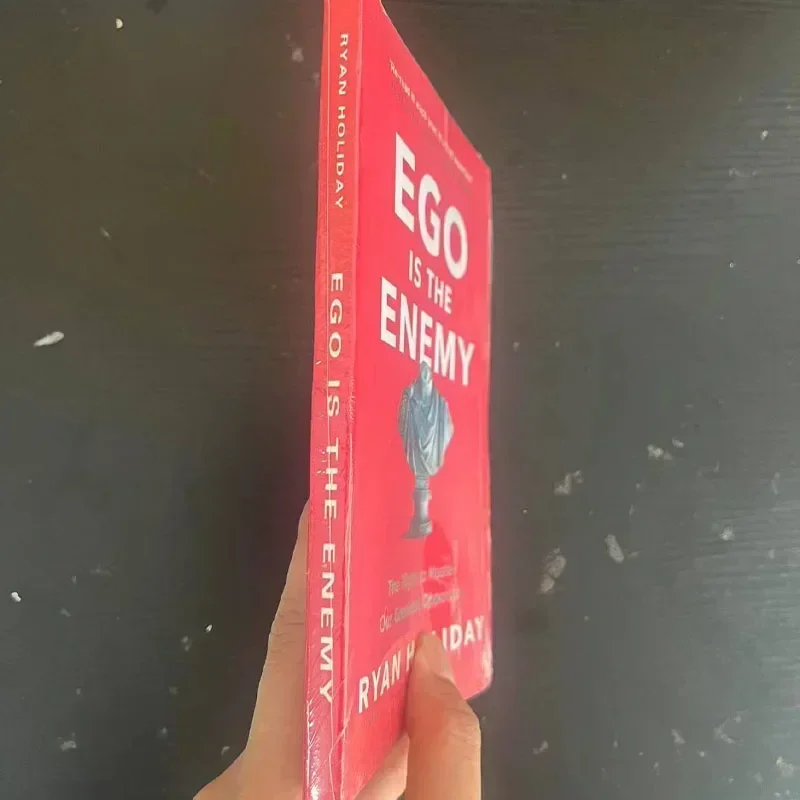 الذاتي هو العدو بقلم رايان هوليداي رواية غلاف ورقي # 1 نيويورك تايمز الأكثر مبيعا. كتب Libro Libreria كتب فلسفة اللغة الإنجليزية #4