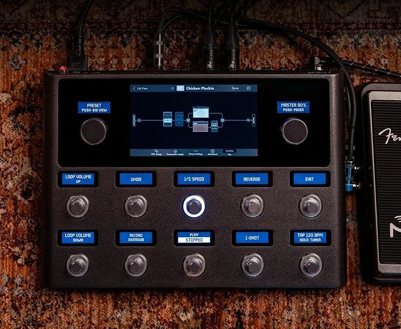 Integrated speaker simulation workstation