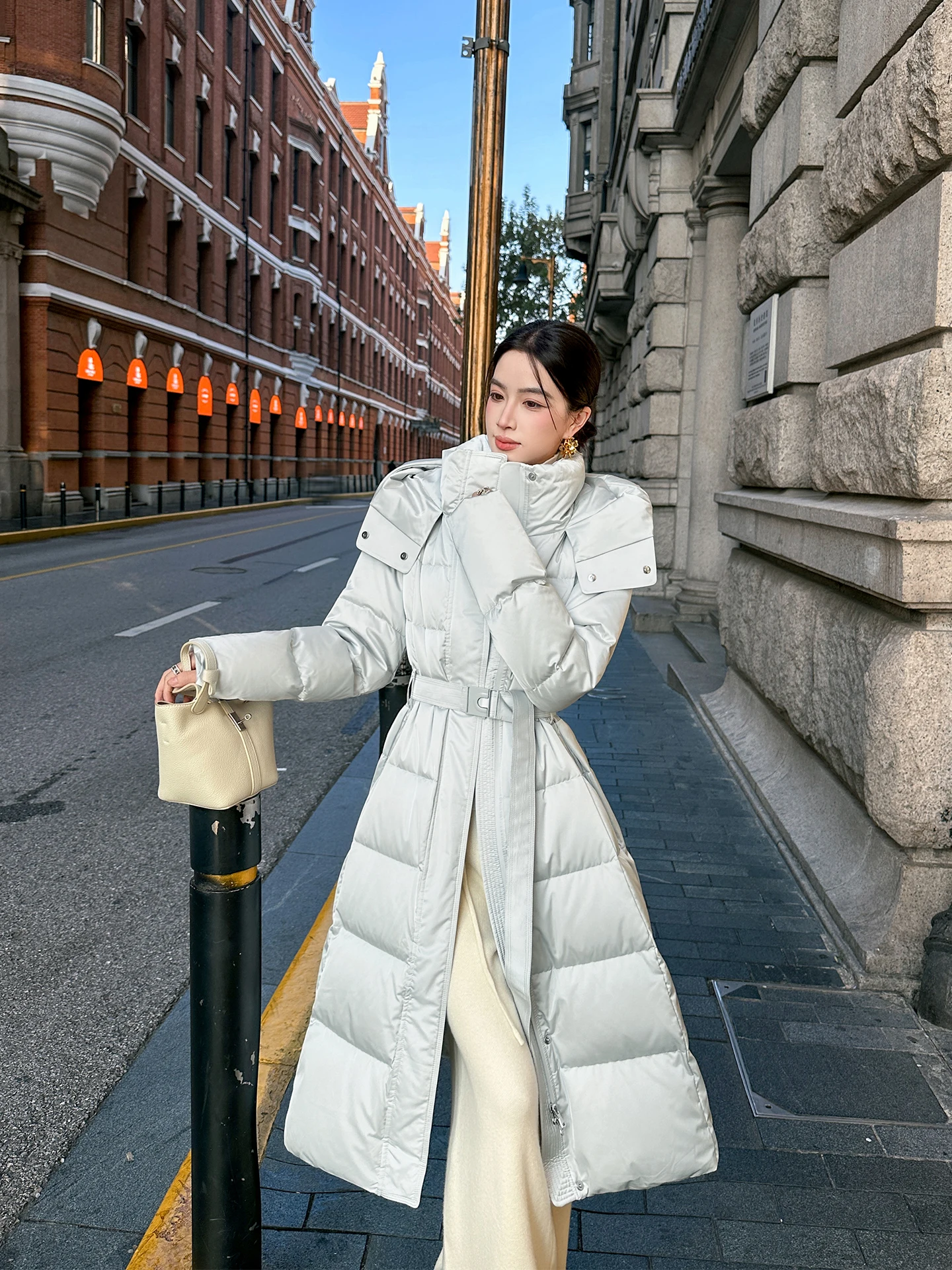 

Binguo Women's Long Hooded down Jaet Light ey Blue Waist-Cinching Belted Coat Casual Sle High Fill Power Du down Oute...