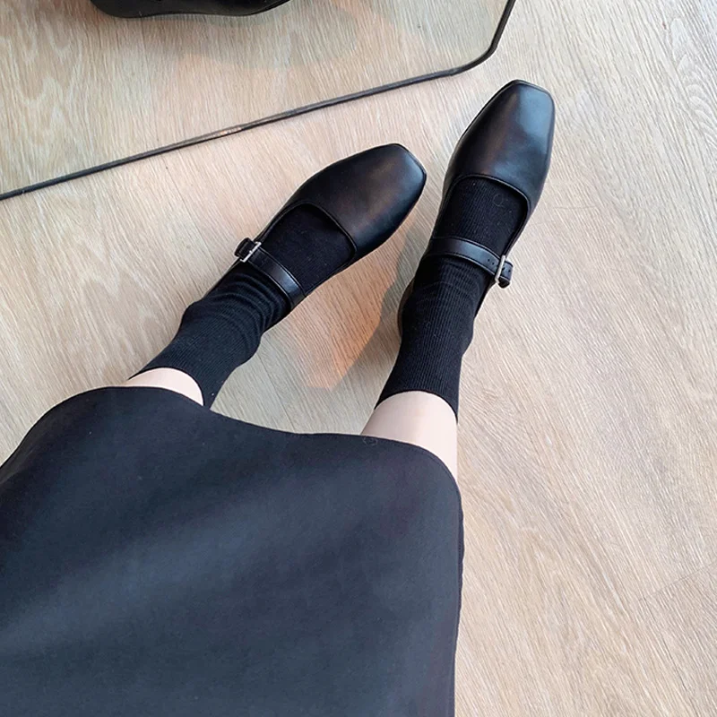 Damskie skórzane buty Mary Jane z miękką podeszwą 2024 Wiosenne płytkie buty Nowa konstrukcja Eleganckie buty do sukienki Chunky Pumps Zapatillas