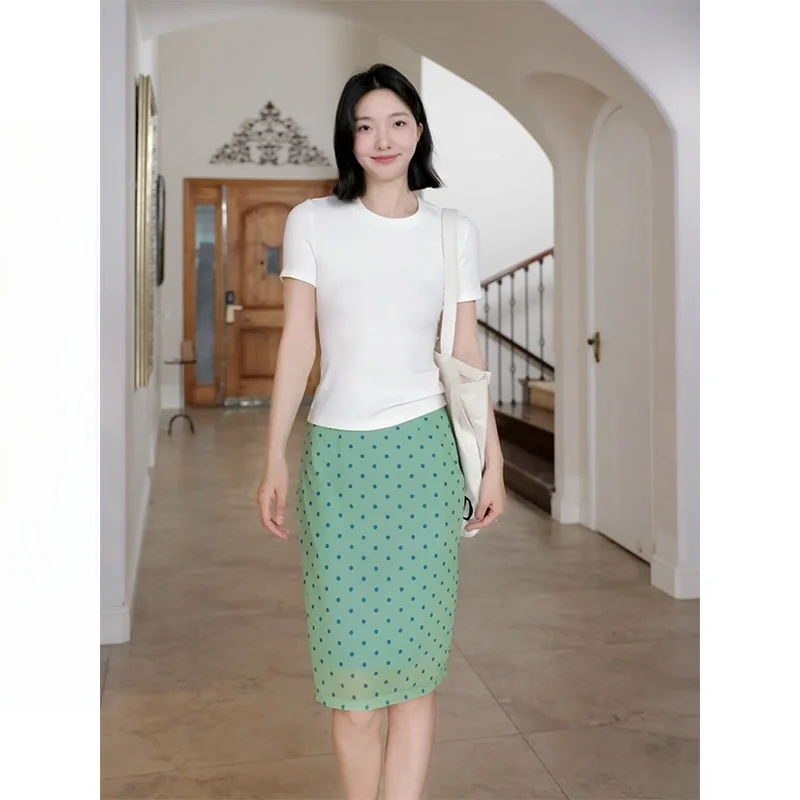 

Новый летний женский комплект из двух предметов: хлопковая футболка Co99 с круглым вырезом и коротким рукавом, а также облегающая юбка в горошек с высокой талией.