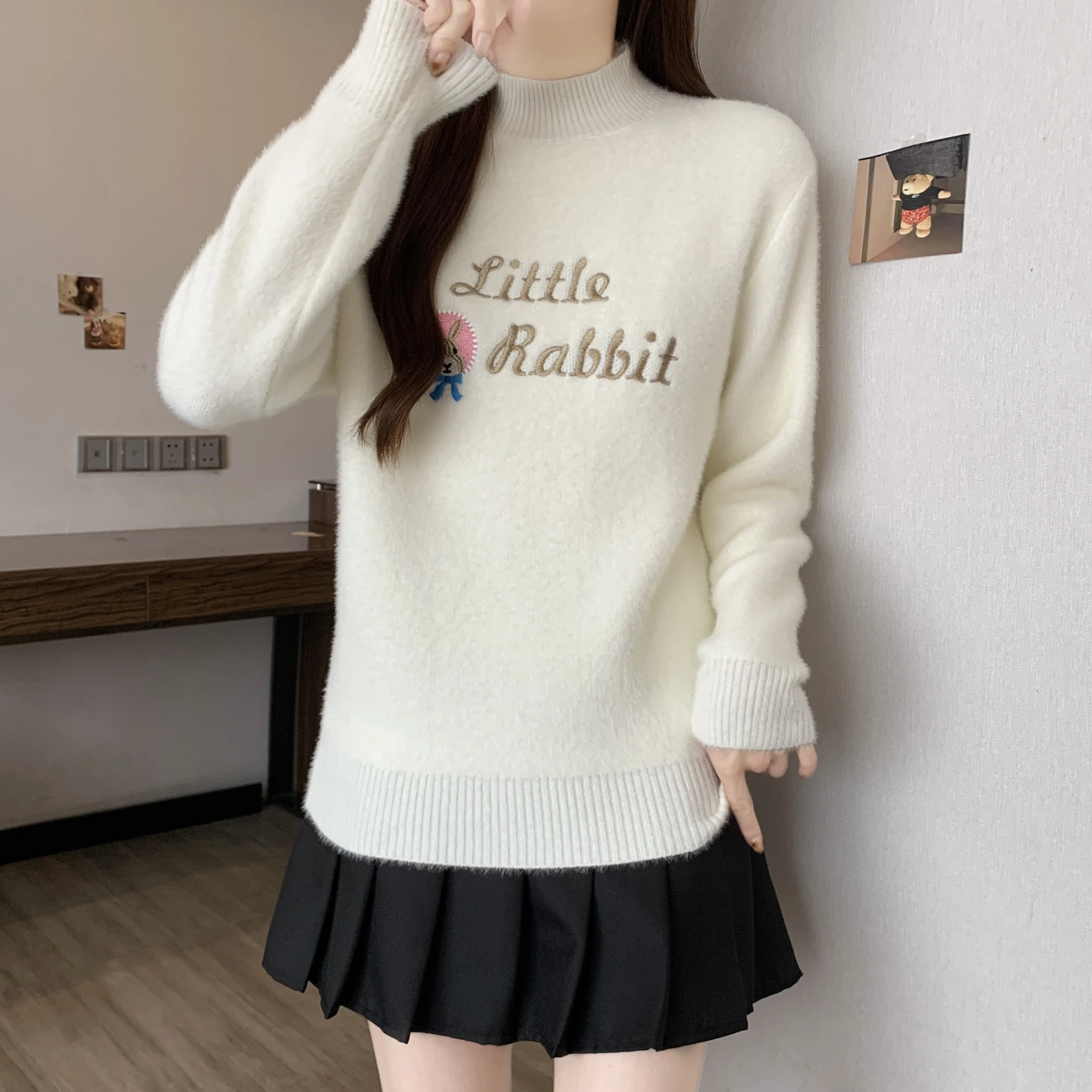 Primavera Autunno New Fashion Cartoon Rabbit O-Collo maglione lettera ricamata pullover lavorato a maglia allentato dolce top versatili