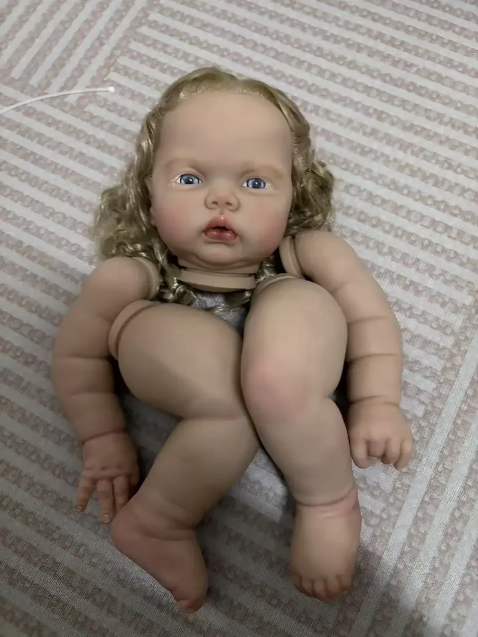 

DLS Customized Limited Supply 25inch Reborn Baby Pickle Awake With Hand-Rooted Hair Painted Kit DIY Part With Cloth Body