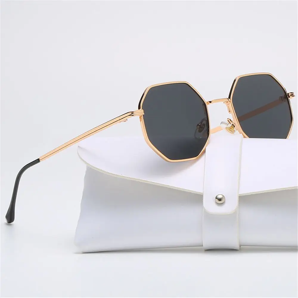 Vintage-Sonnenbrille mit UV-Schutz, kleiner Rahmen, für Herren/Damen, Metall-Sonnenbrille, quadratische Sonnenbrille, Polygon-Sonnenbrille