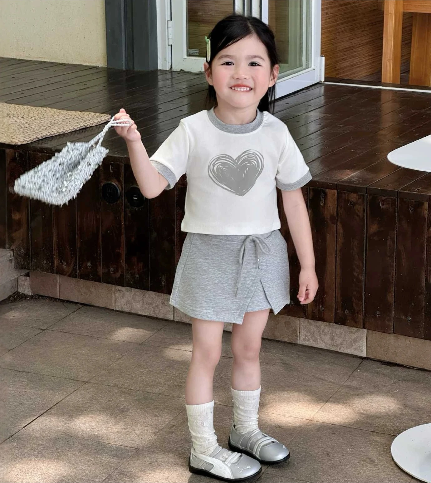 Korean Girls Summer Gray Love Short Shoulder T-shirt with Short Sleeves Triangular Skirt Pants 2026 Summer New