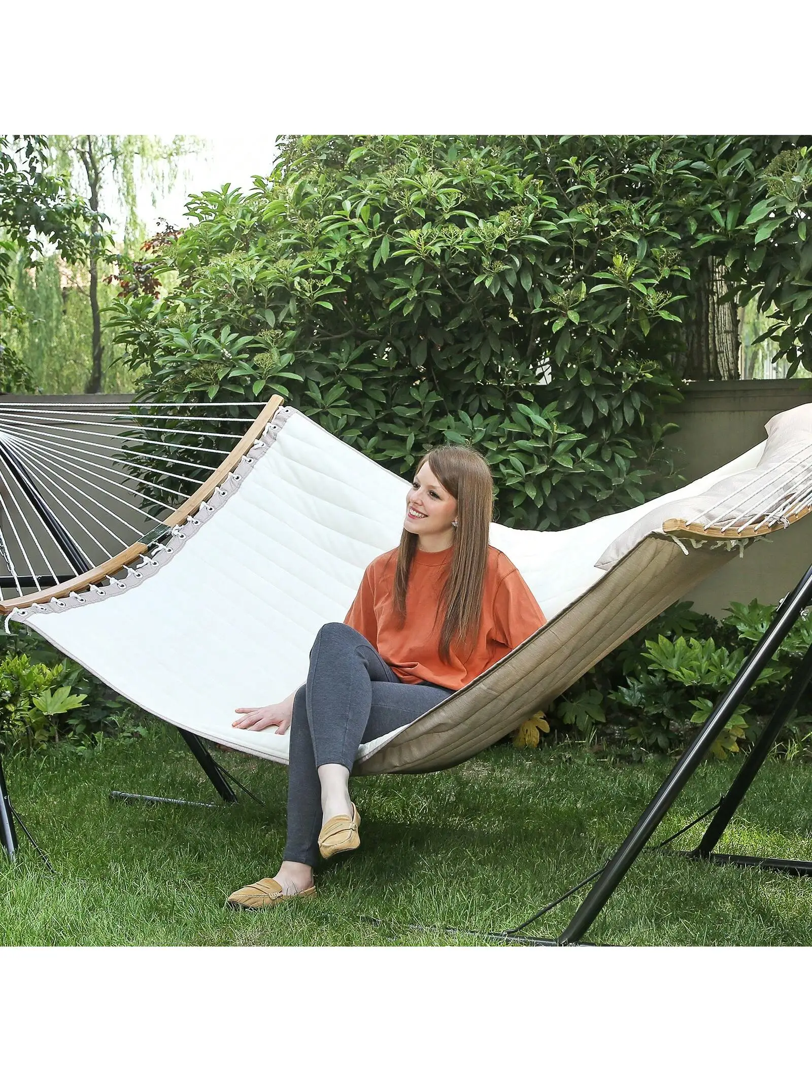 SONGMICS amaca doppia imbottita: barre di bambù curve rimovibili, amaca da campeggio con cuscino, 200x140cm, capacità 225kg, grigio/Beige.