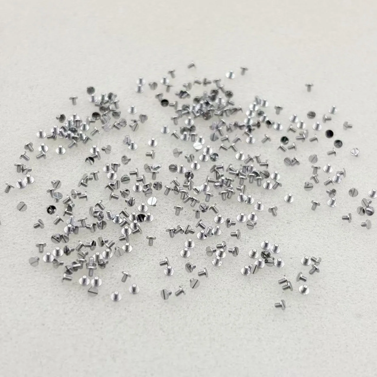 10/30/50/70/100pcs Watch movement components 7750 movement clamping plate screws silver upper clamp screw swing clam