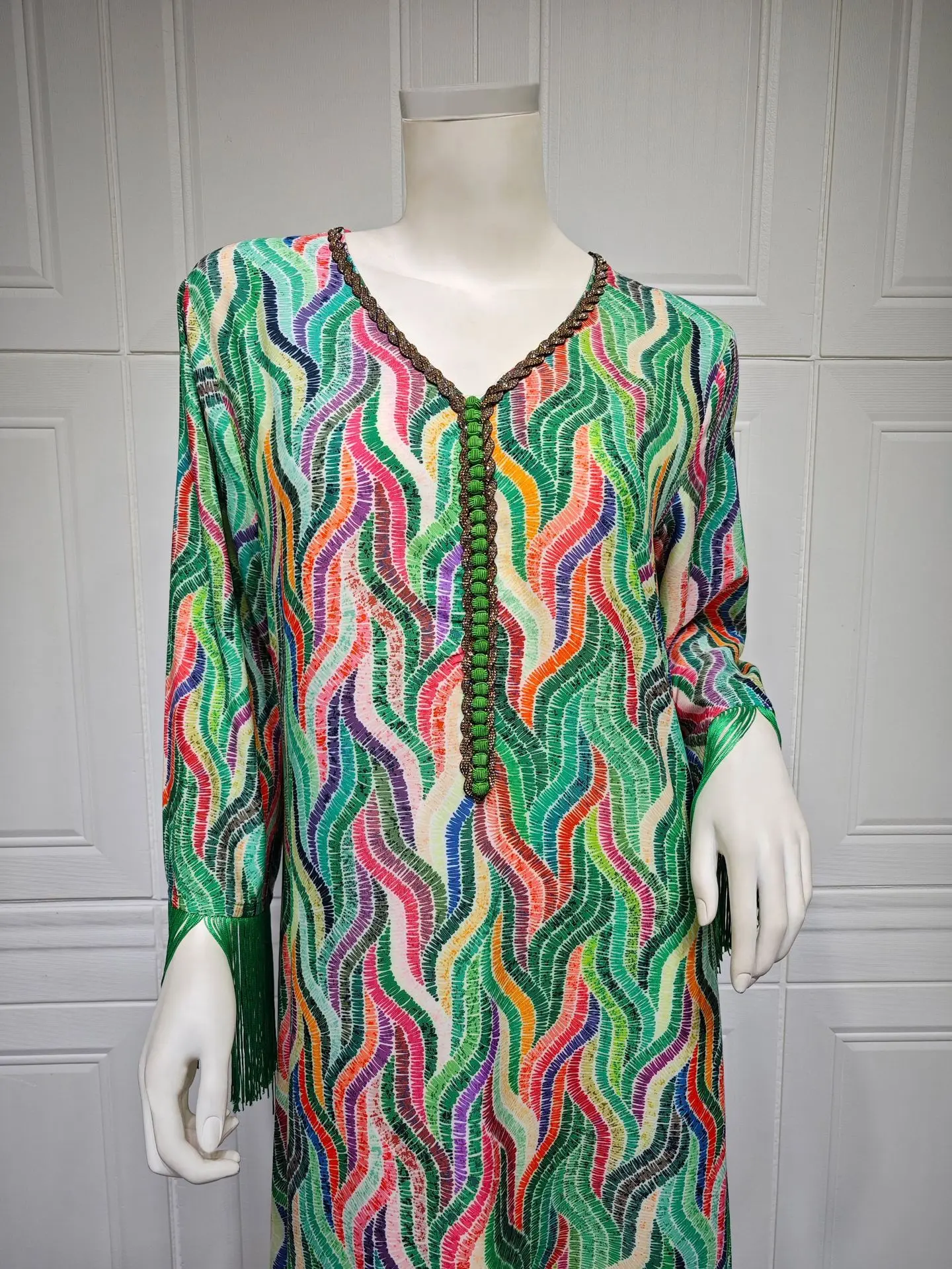 

Женский галактипол Uni, шикарный принт со стразами, кисточка в стиле пэчворк, длинный рукав, v-образный вырез, элегантный Эбаayah для женщин, 2025 Дубай