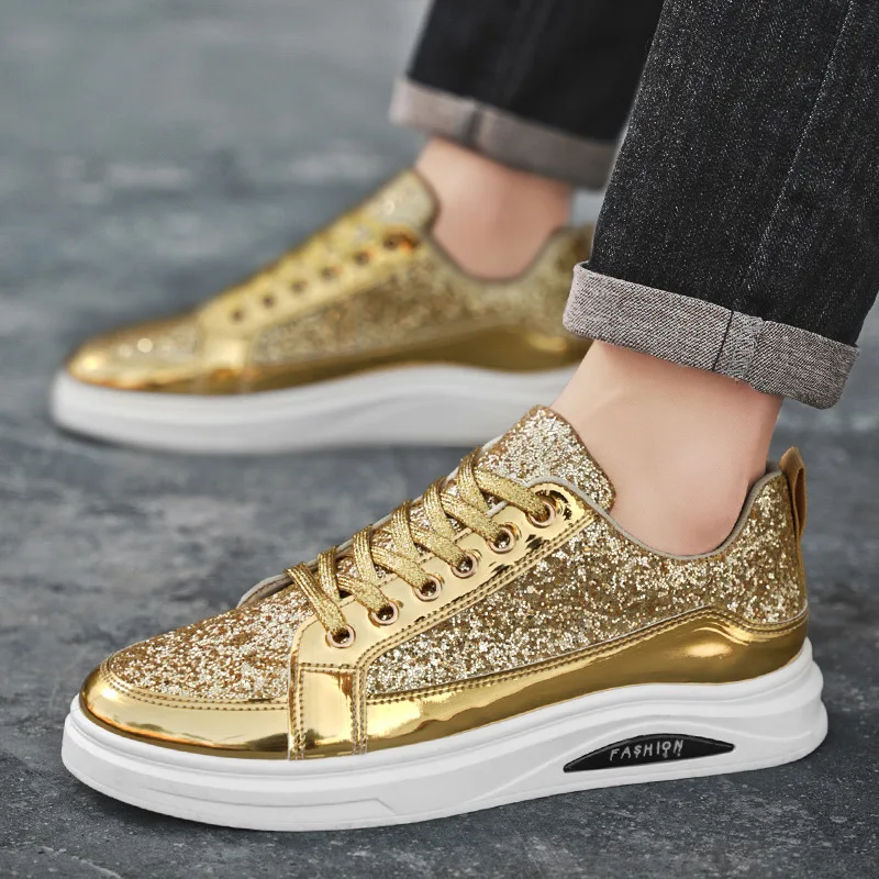 

Новые мужские блестящие кожаные кроссовки, повседневная обувь на шнуровке, дышащая обувь на плоской подошве, модная молодежная повседневная прогулочная обувь в корейском стиле