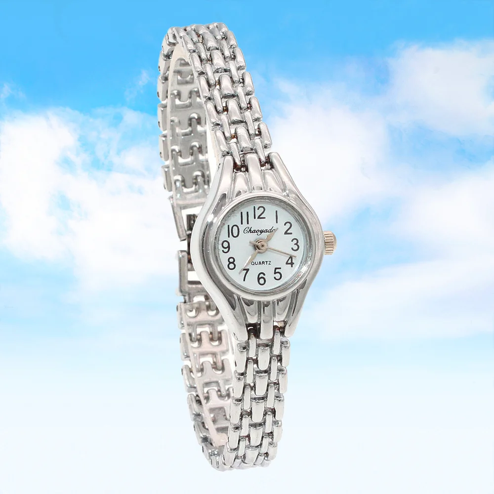 Mujer Golden Relojes Small Dial Quartz Leisure Watch for Women Elegant Wristwatch with Hour Function Popular Female Timepiece