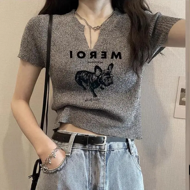 

Temperament Ice Silk Sweater Short Sleeve T-shirt 2023 Summer New Front Shoulder Gray V-neck Slim Hot Girl Top