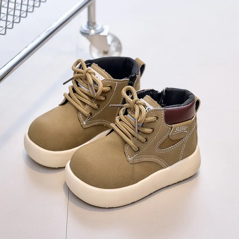

2025 Autumn Winter New Children Short Boots Dirt-proof Fashion Kids Ankle Boots Round Toes Soft Bottom Leather Boots Trendy