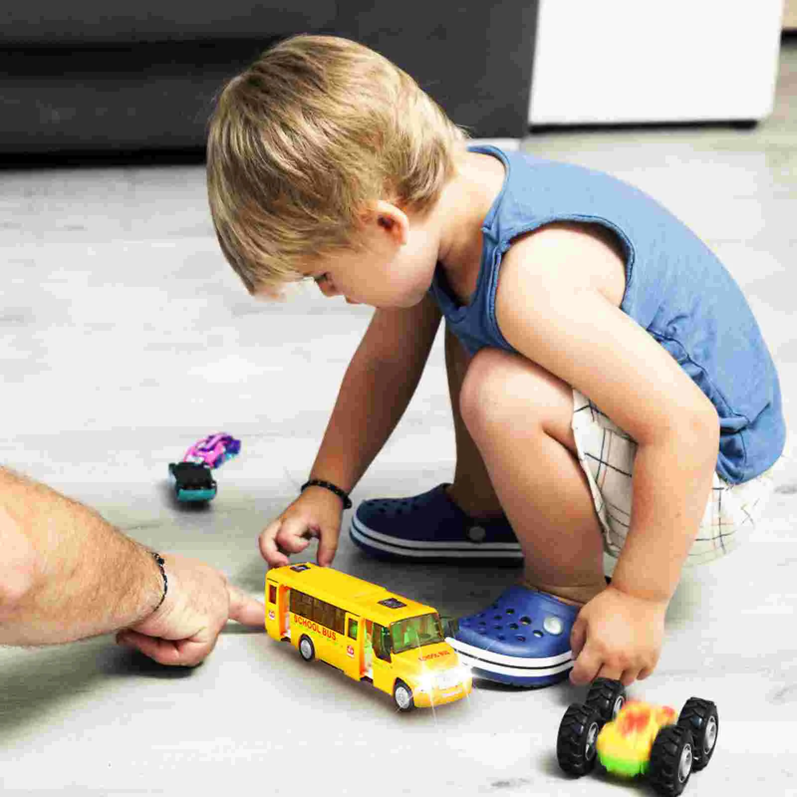 Bus scolaire son et lumière pour enfants, modèle de voiture pour tout-petits, véhicule de jeu pour enfants, voiture à tirer vers l'arrière