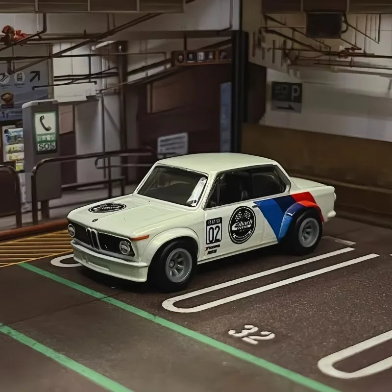 

Новая горячая распродажа, оригинальные в наличии Hot Wheels, серия 2002, высококачественные модели автомобилей из сплава, коллекционные украшения, игрушки, детские подарки