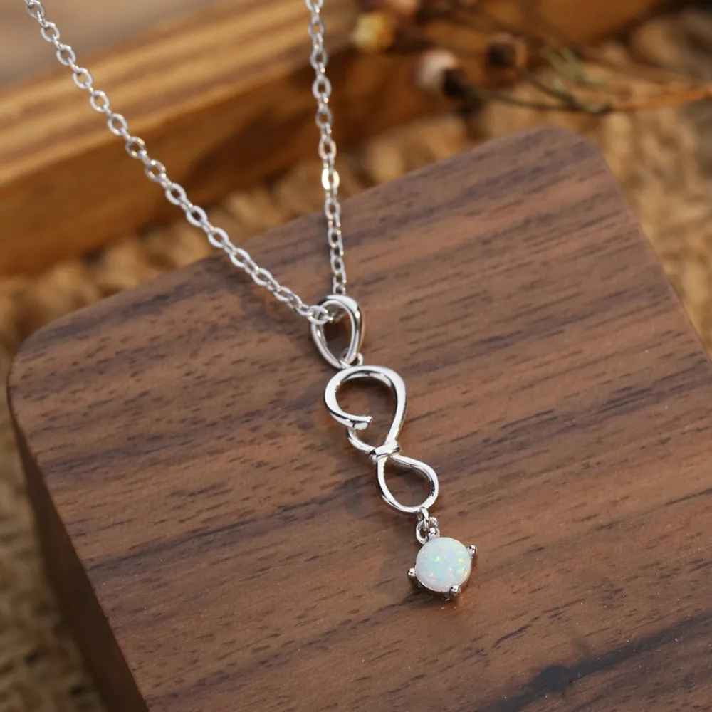 

2025 Новые бутиковые украшения на шею, высококачественная текстура, роскошный и элегантный стиль, женское эксклюзивное легкое роскошное ожерелье