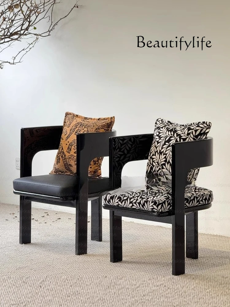 

French retro solid wood casual dining chair antique master tea chair high-end armrest back chair