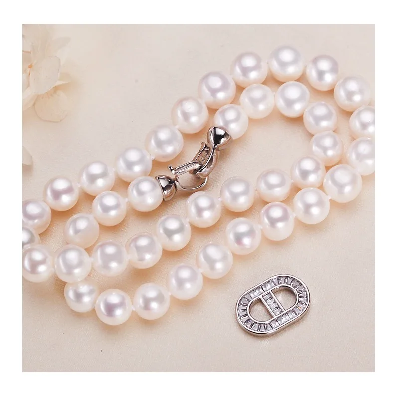 

Pearl Necklace Sweater Chain Women's Premium Sense Light Luxury Freshwater Pearl Necklace Versatile Clavicle Necklace for Mom