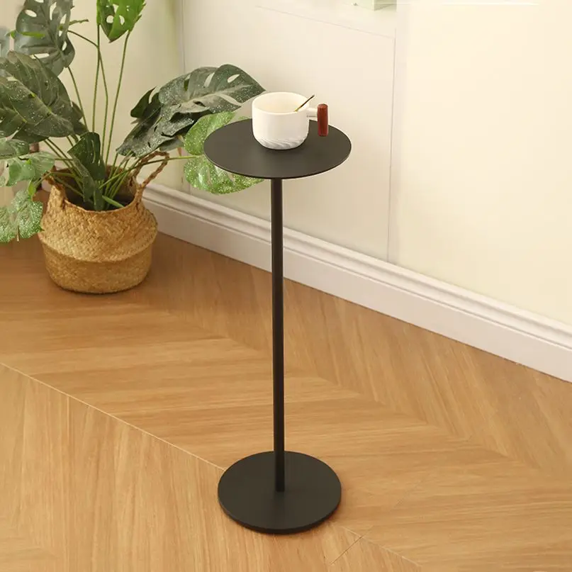 노르딕 스타일 사이드 테이블 스칸디나비아 커피 테이블 소형 원형 소파 거실 액센트 컴팩트 가구 아파트 미니멀리스트 침대 옆 테이블