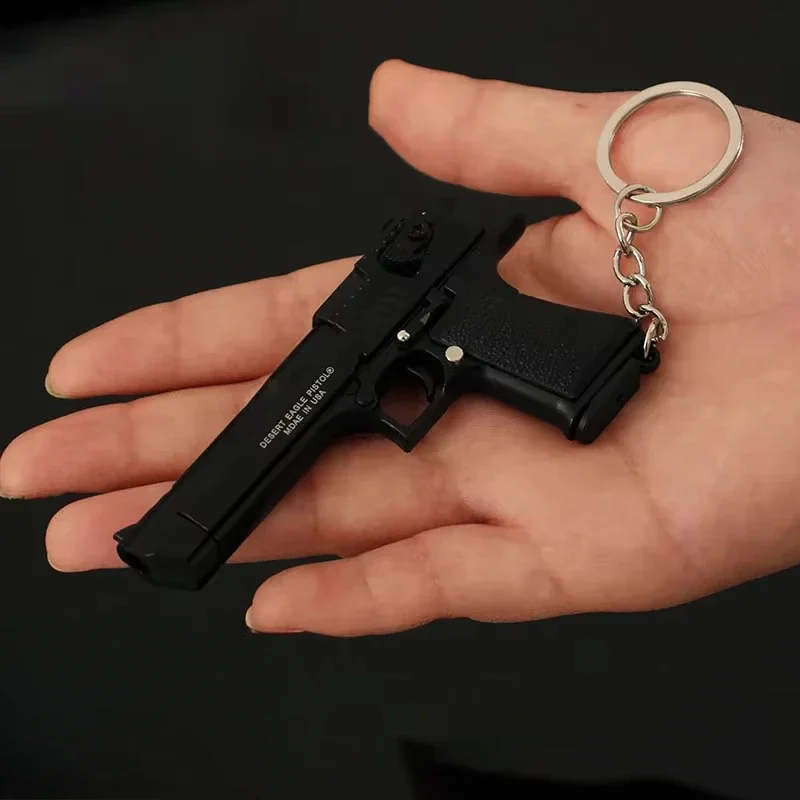 1:3 llavero modelo de pistola de juguete de aleación desmontable, colgante de periféricos de juego, todos los accesorios de Metal, regalos coleccionables, adornos artesanales