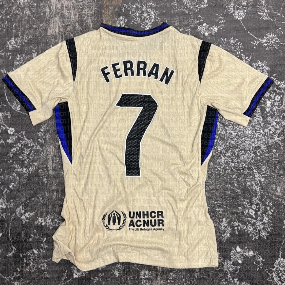 

Fashionable Outdoor Football Training Shirt for Men and Women, Breathable Quick Drying Loose Casual T-shirt, Oversized T-shirt.