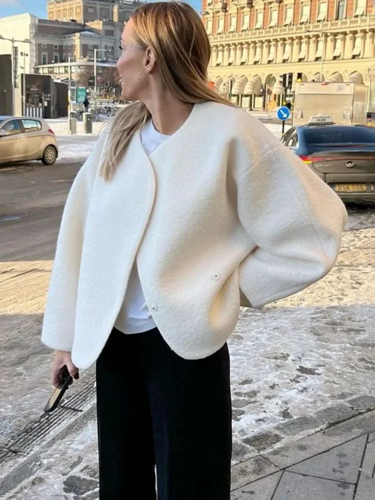 TARUXY Woolen Cardigan Jacket Women\'s Scalloped Unbuttoned Thickened Short Coat Solid Color Elegant Fall Winter New Outwear Lady