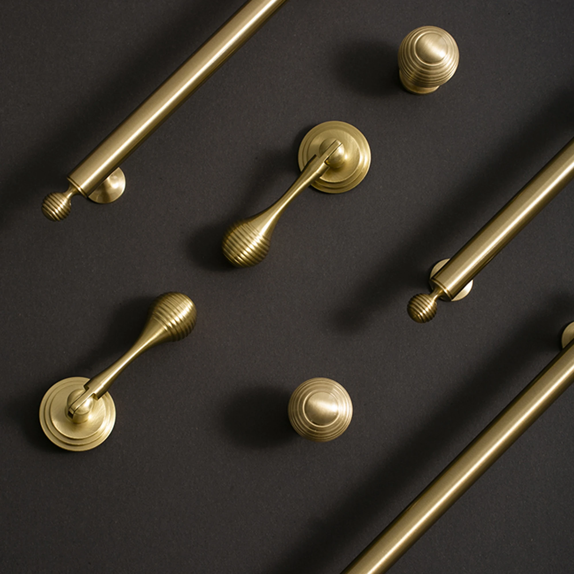 Kenop pintu bulat tarik jatuh - Furniture Hardware Drop Pulls ulasan dan harga