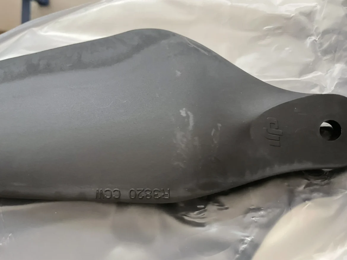 Convient aux lames originales DJI T30, lames R3820, tout neuf