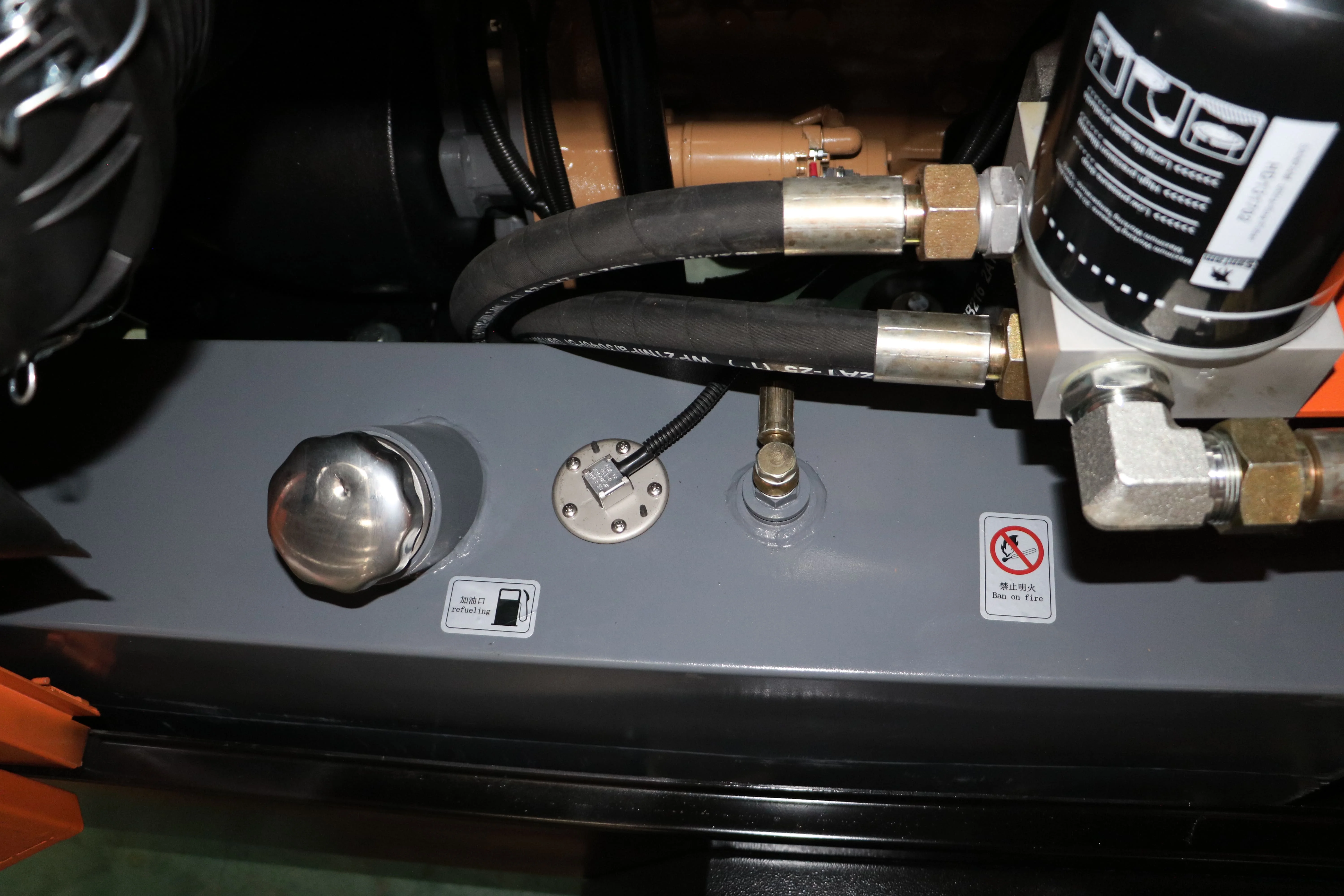 ضاغط هواء ديزل محمول 10 بار 10 م 3 / دقيقة للتعدين والبناء