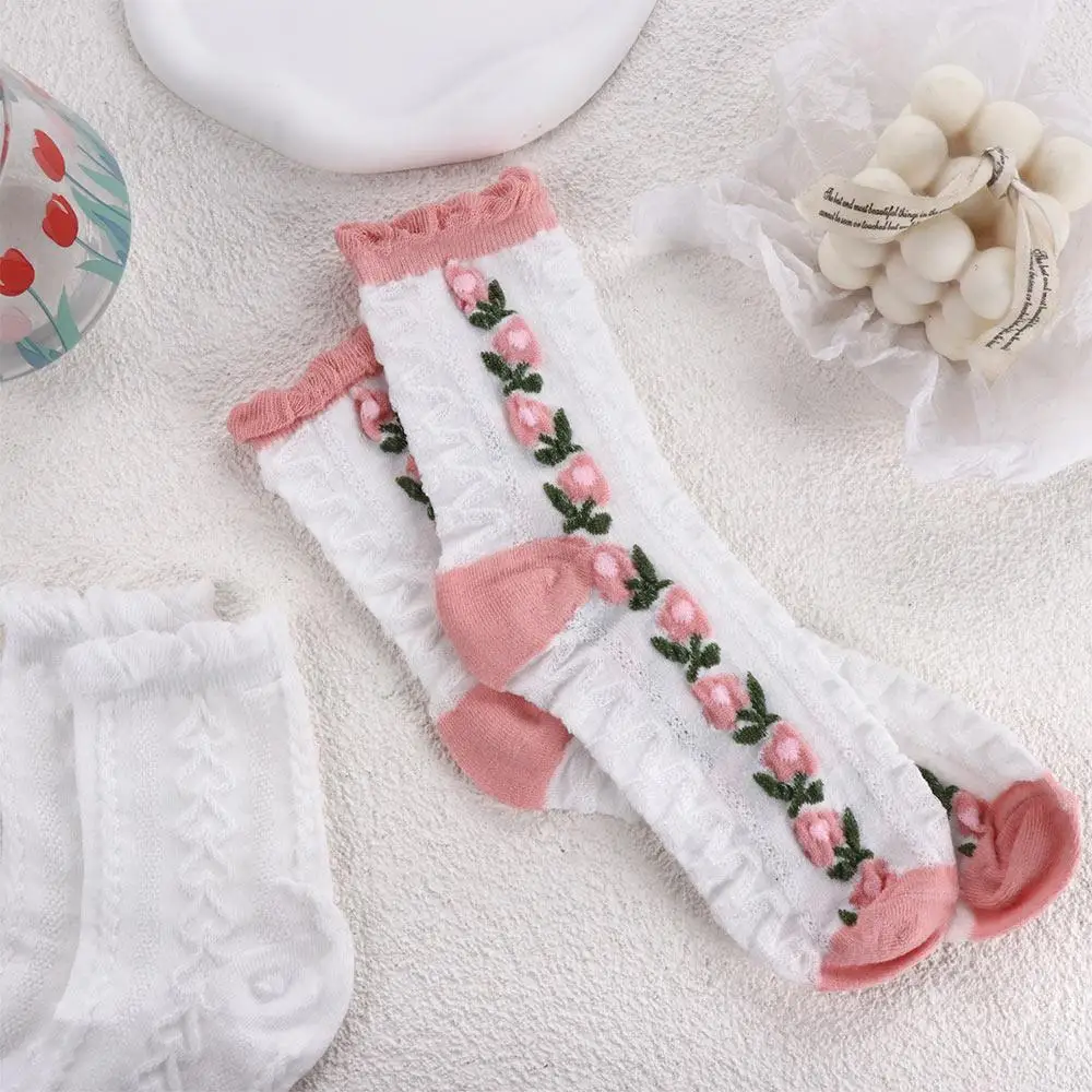 Elástico bonito harajuku rendas tripulação meias treliça flor meias femininas meias tubo médio meias femininas