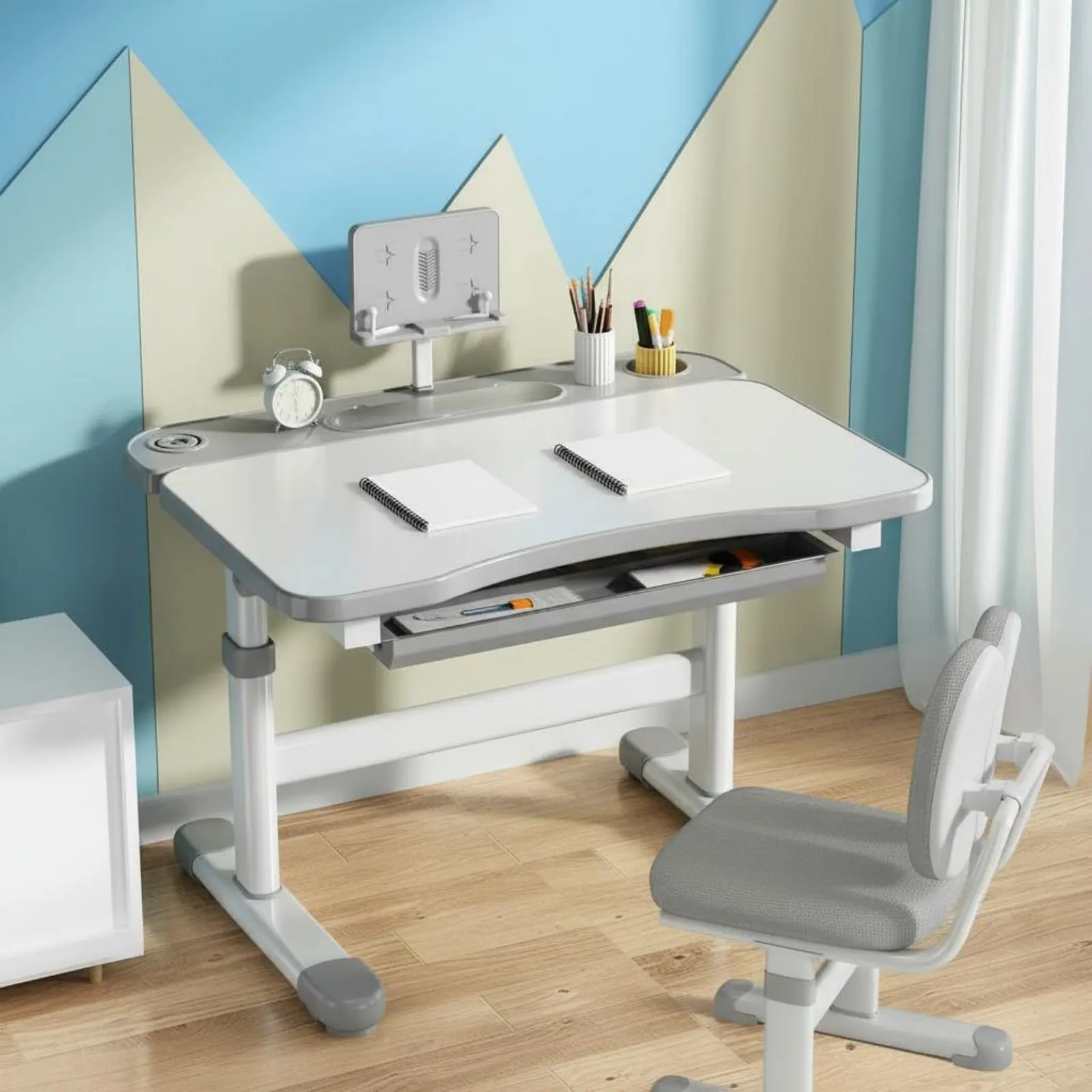 Adjustable Kids Desk and Chair Set Child-Safe Design Adjustable Children's Study Desk Ergonomic Children Study Table Rounded