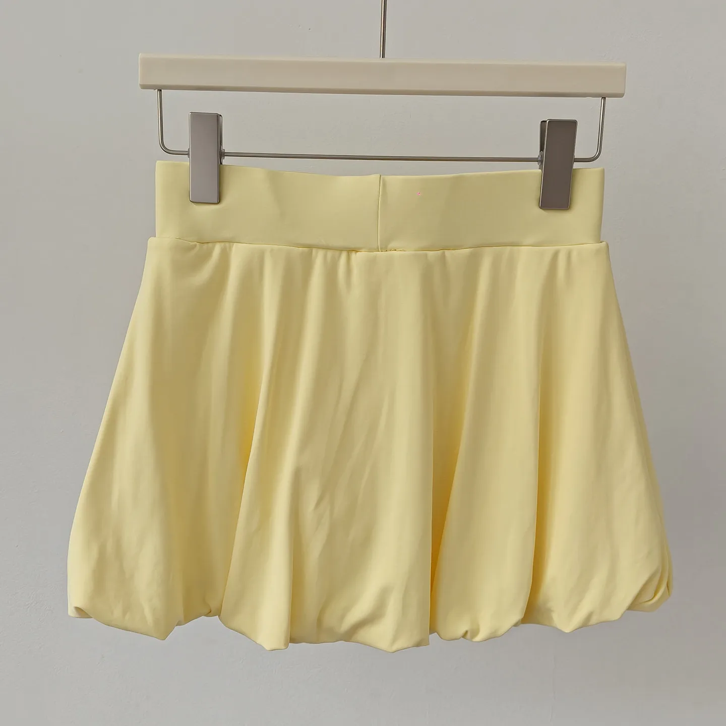 Sommer-Yoga-Bekleidung für Damen: Anti-Exposure-Kurzrock mit Schrittabdeckung, schlankmachender Tutu-Tennisrock für Sport und Fitness – Detail 6