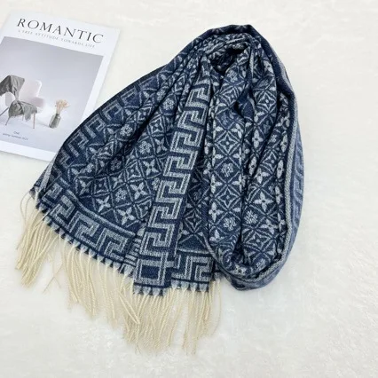 2024 plaid scarf women\'s warm scarf fashion shawl autumn and winter imitation cashmere scarf