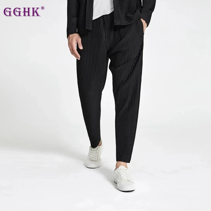 

GGHK Miyake 2023 Summer New Japanese Fabric Master Men's Folded Fashion Pants Large Size Pleated Pants High Elasticity