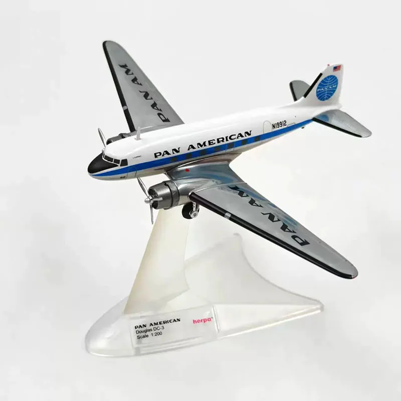 

Модель транспортного самолета Herpa Diecast Alloy в масштабе 1:200, Douglas DC-3 TM 573382, для коллекций и демонстрации.