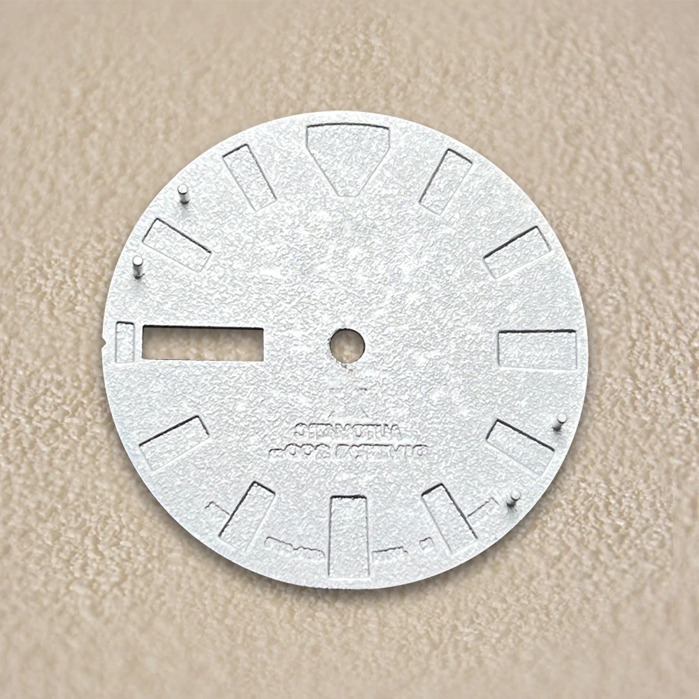 หน้าปัดลายรอยเท้า 3 มิติ ขนาด 28.5 มม. พร้อมโลโก้ S เหมาะสำหรับกลไก NH36/4R36 พร้อมพรายน้ำสีเขียว ปฏิทินคู่ อุปกรณ์ตกแต่งนาฬิกา