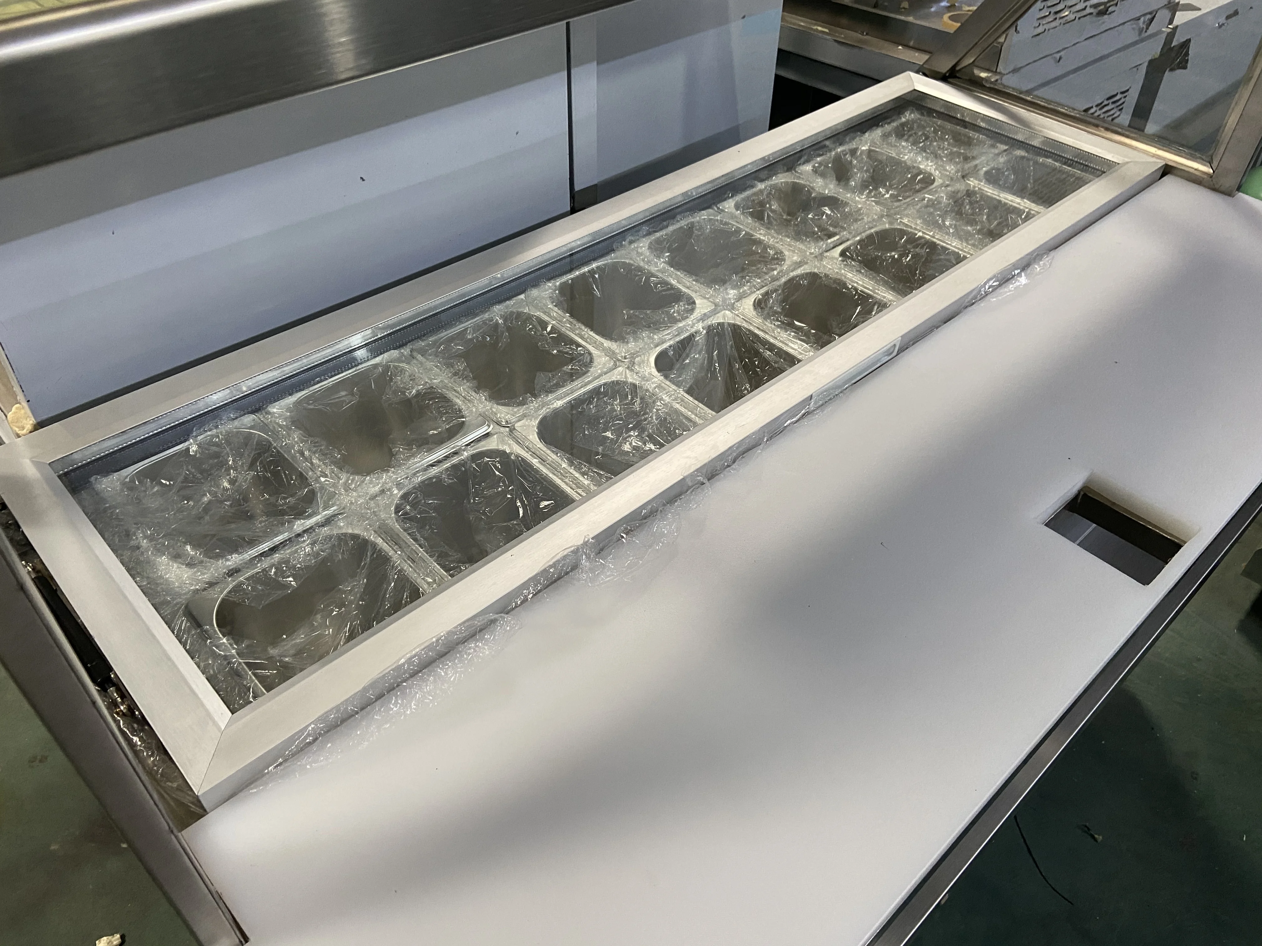 Countertop 2 Door Salad bar  Stainless Steel  Refrigerator Glass Cover Display