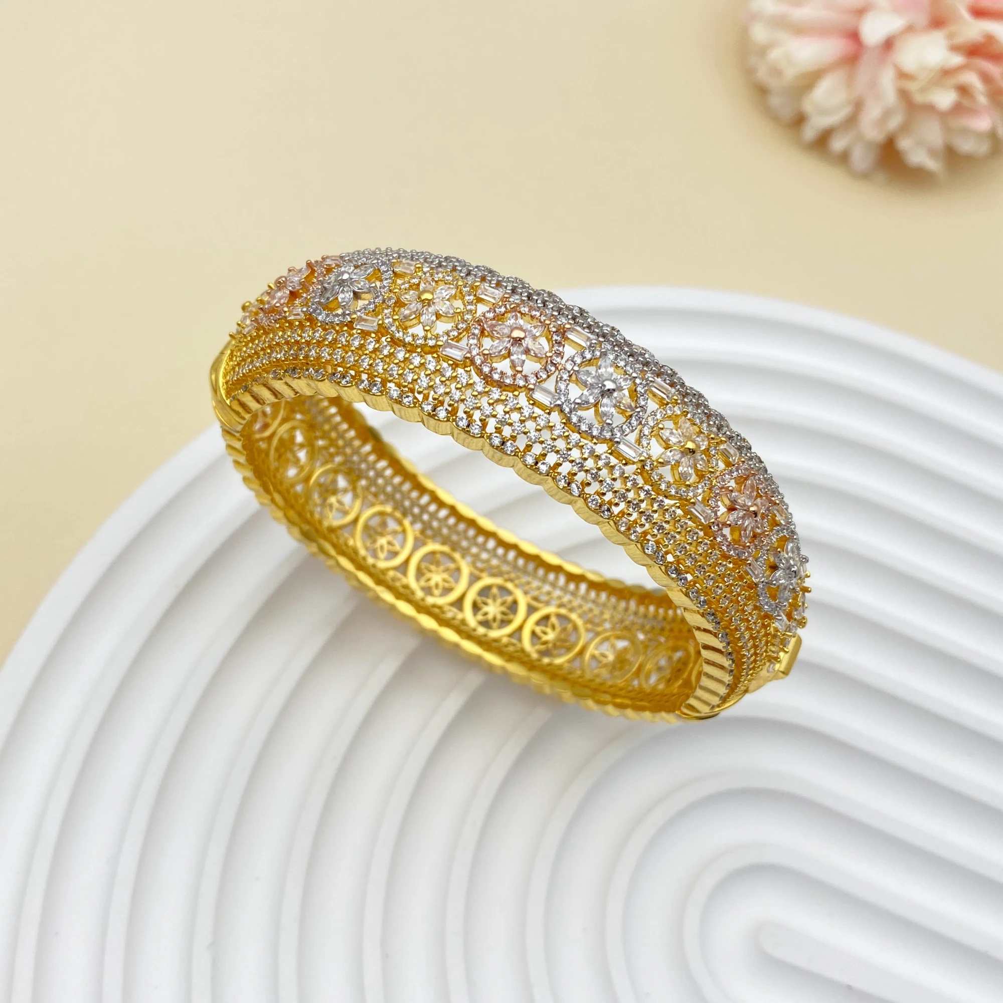 Flora Exquisite Carved Zircon Bracelet for Women Gold Plated Colorful Zirconia Round Elegant Jewelry for Parties