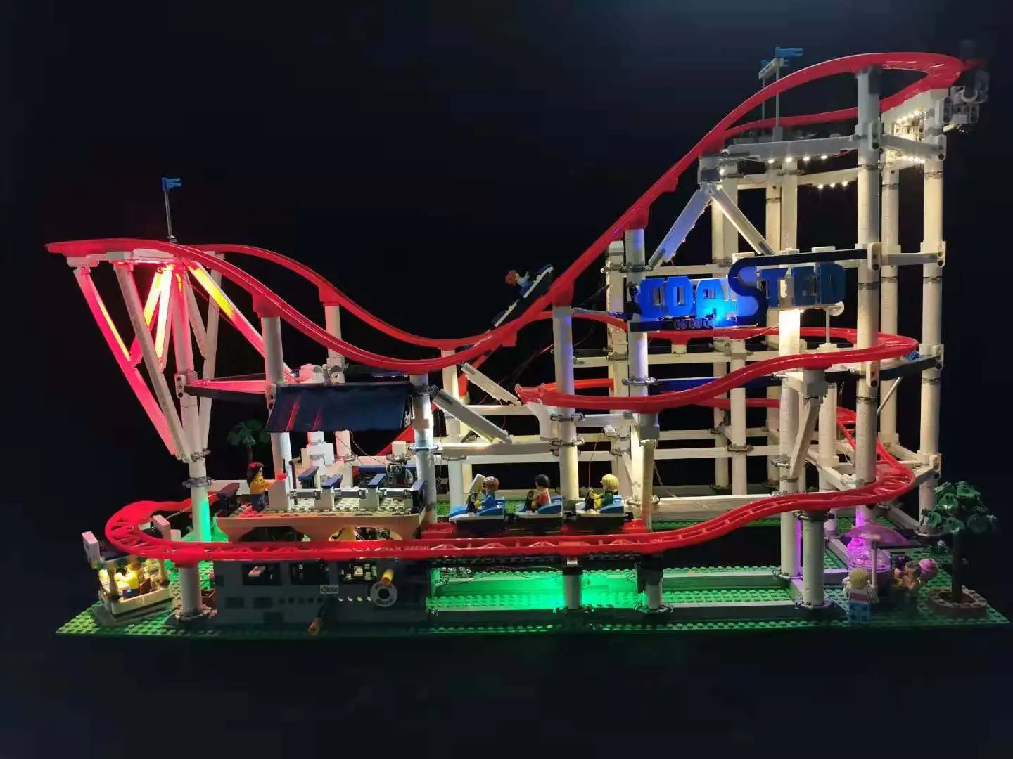 Kit di luci a LED adatto per la lampada decorativa LEGO Roller Coaster 10261 (mattoncini del modello non inclusi)