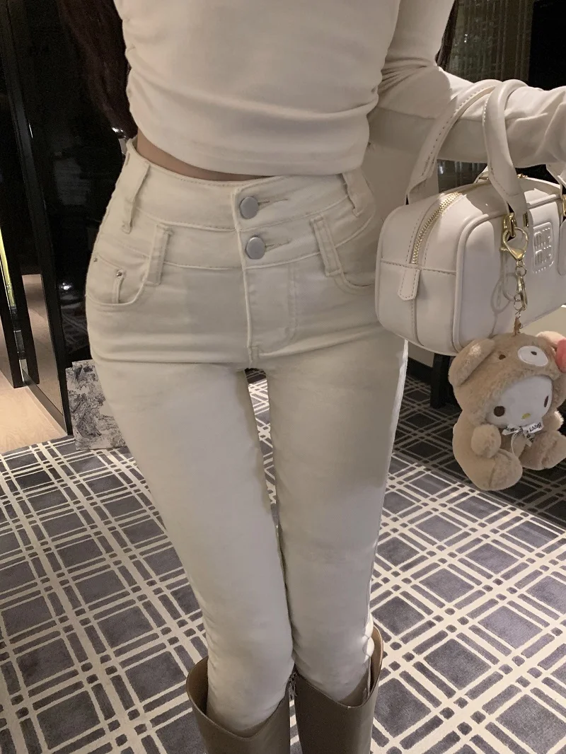 

Приталенные джинсы с высокой талией Luna, женские джинсовые брюки на одной пуговице, молочно-белые модные повседневные брюки Sli