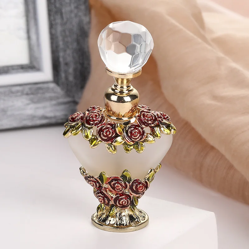 2PCS Elegant Retro 5ml Empty Vessel Resin Rose Heart Shaped Bottle for Travel Perfume Essential Oil Storage