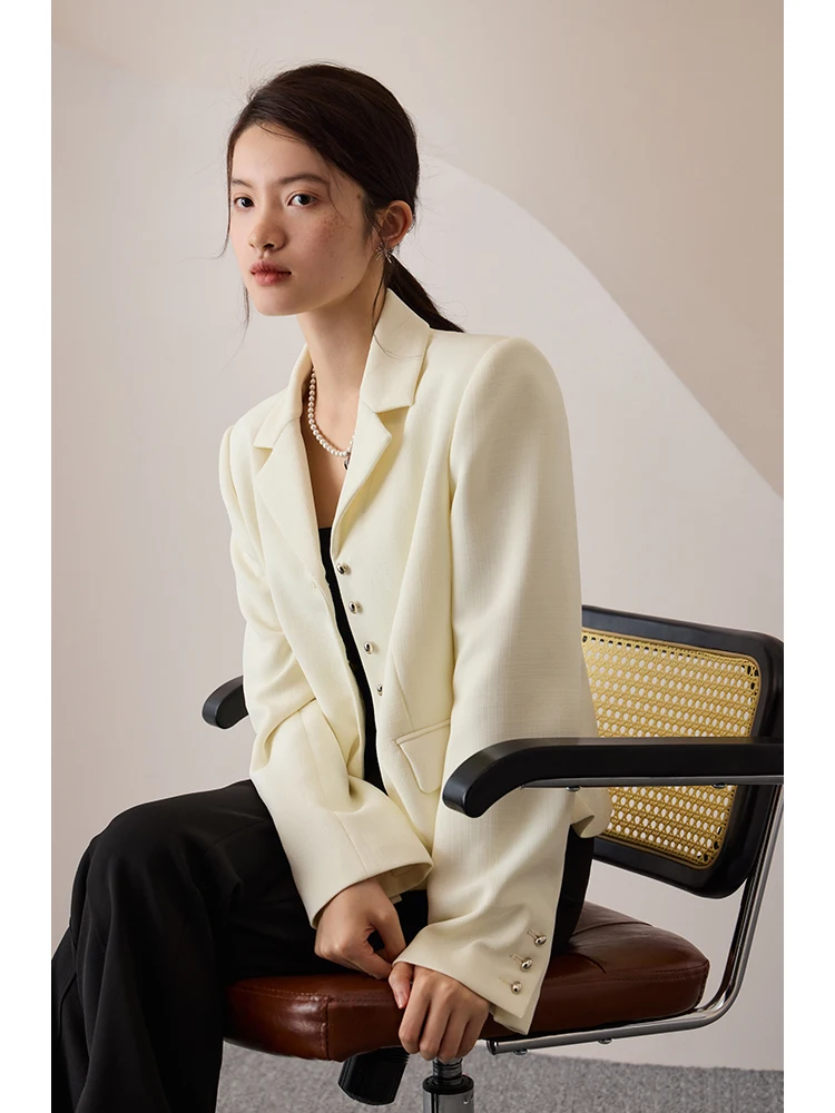 ZIQIAO White Thin Shoulder Pad Front Shoulder Suit Jacket for Women 2023 Early Autumn New High-end Slim Blazer Coat for Female