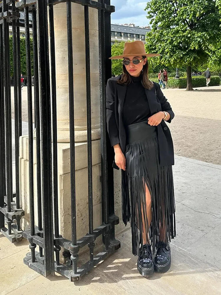 กระโปรงหนังยาวประดับพู่เซ็กซี่สำหรับผู้หญิง ทรงเอวสูง กระชับสะโพก ชุดราตรีแฟชั่น 2026 สไตล์สตรีทสำหรับฤดูใบไม้ผลิ