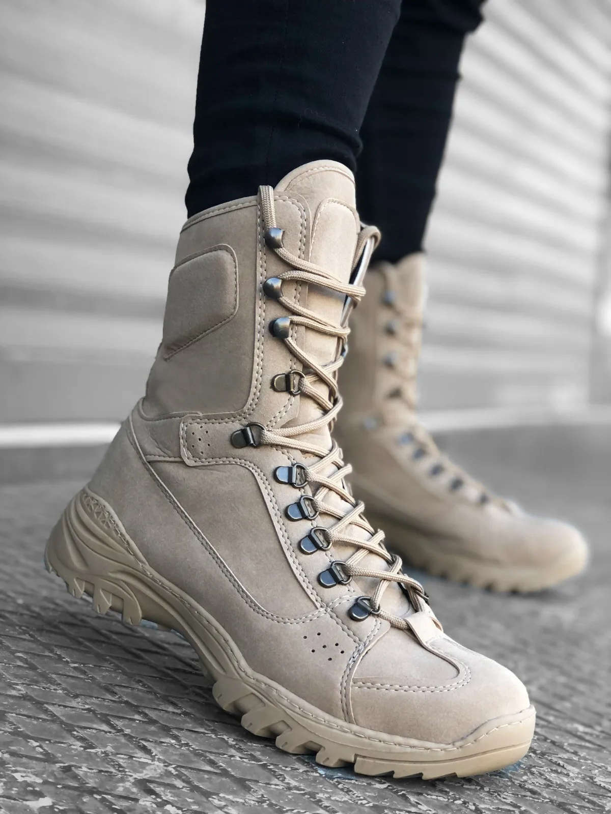 Men Boots Trekking Shoes Cream Winter Outdoor Hiking Boots Army Desert boot Mountaineering Hunting BootsTactical boots 2022