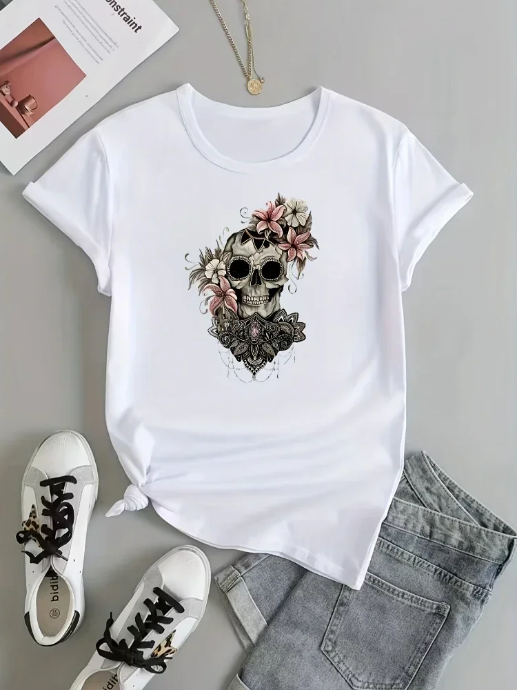 

Plus Size T-Shirts 2025 Women Fashion Skull Print Short Sleeve Round Neck Casual Loose Fit Cotton Tee Summer Cool Oversized Tops