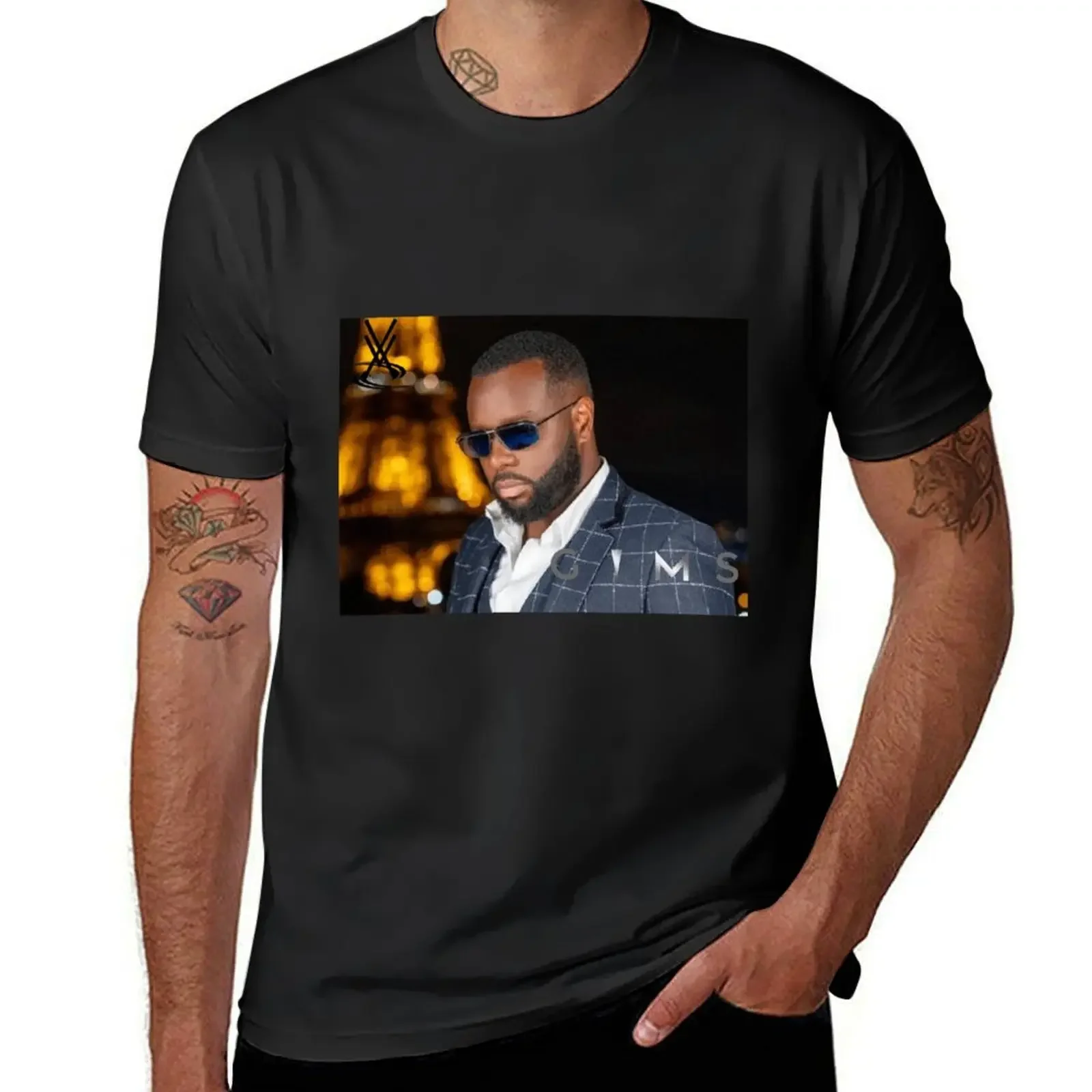 GIMS AND PARIS, BEAUTIFUL PICTURE IN THE BLACK NIGHT T-Shirt summer tops men t shirt